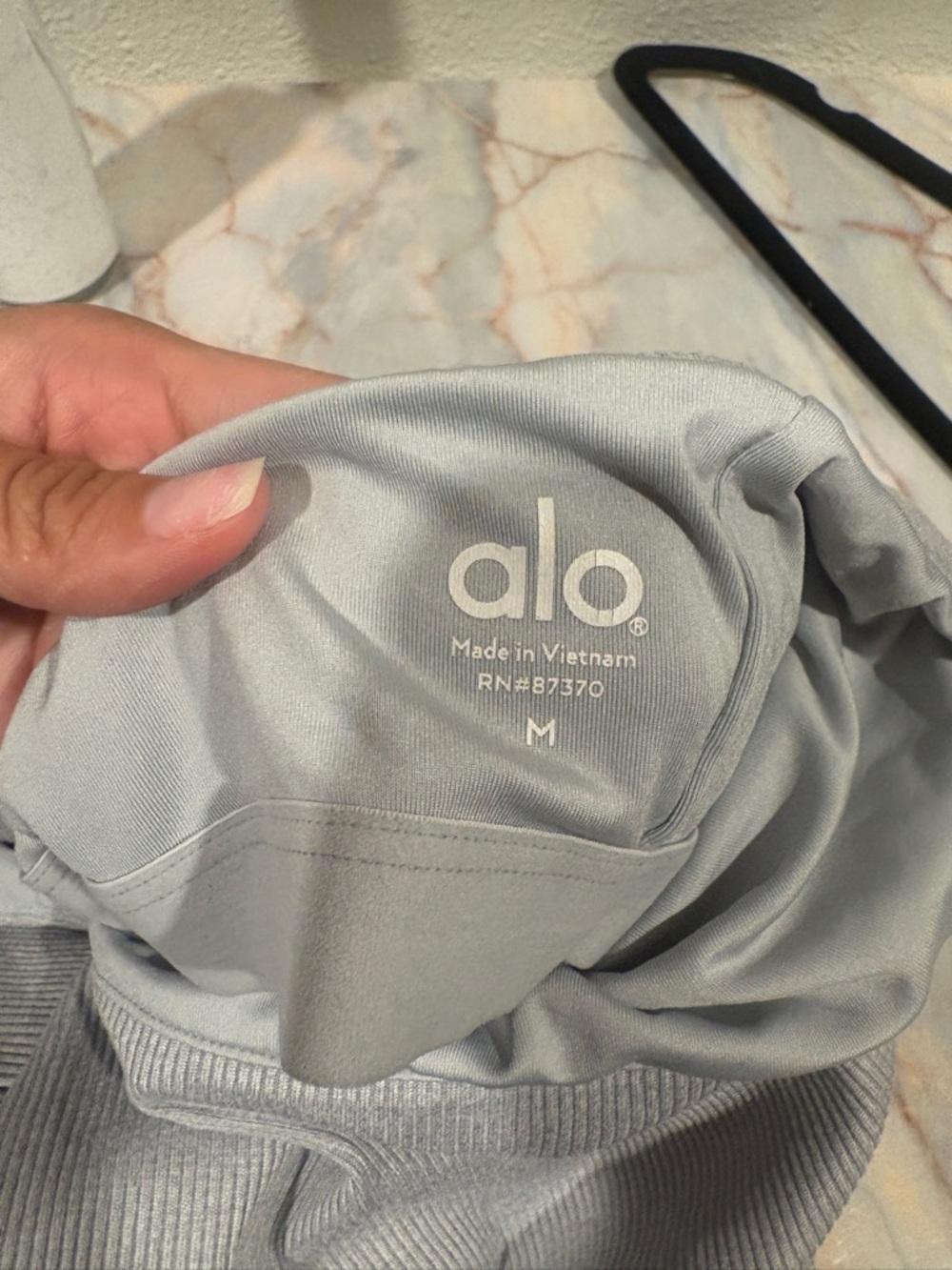 Alo Yoga Alosoft Ribbed Chic Bra Tank Gray Size M - Picture 5 of 6
